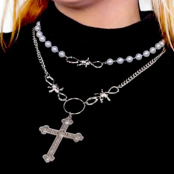 Cross My Heart Barbed Wire Pearl Necklaces NEW - Picture 1 of 4